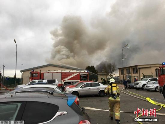  當(dāng)?shù)貢r(shí)間12月12日，奧地利鮑姆加騰一座大型天然氣站發(fā)生爆炸，數(shù)人受傷。