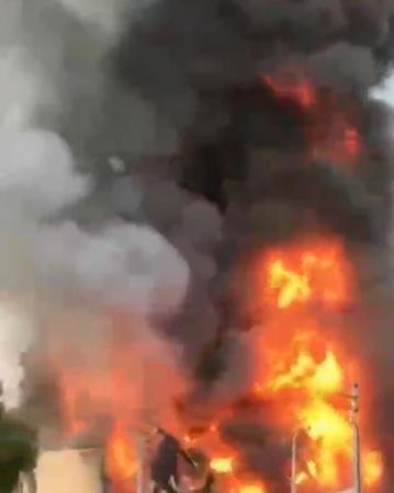 救援現(xiàn)場(chǎng)。